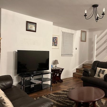 Spacious 2 Bedroom House Shotton  外观 照片