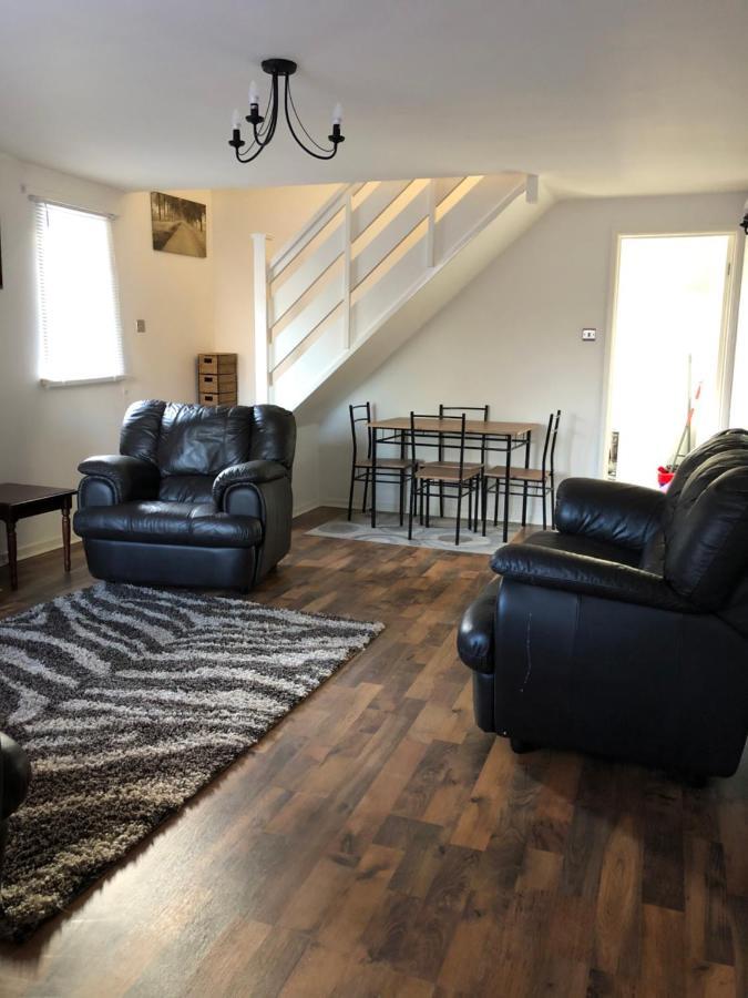 Spacious 2 Bedroom House Shotton  外观 照片
